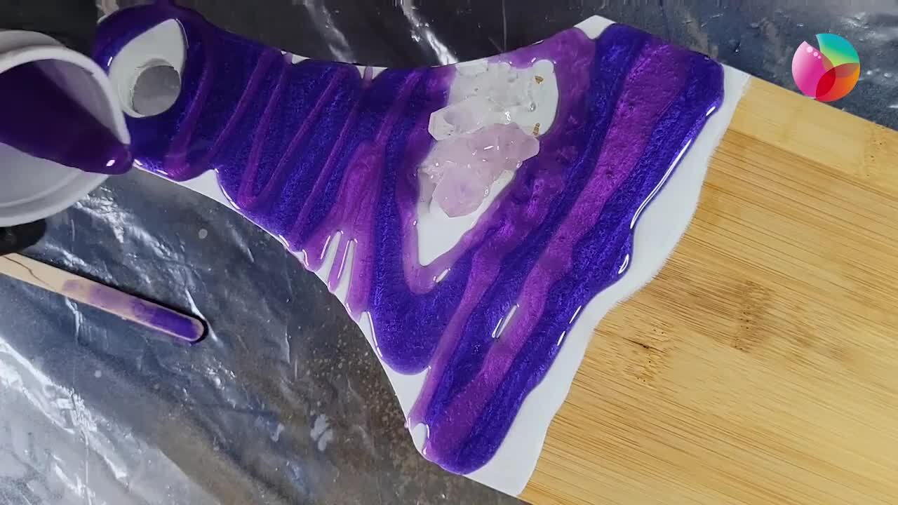 Bond Craftor: How to Achieve Crystal-Clear Epoxy Resin Finishes